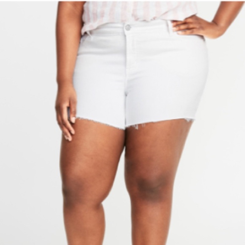 High-Waisted SecretSlim Pockets Plus-Size White Jean CutOff Short- 5-Inch inseam